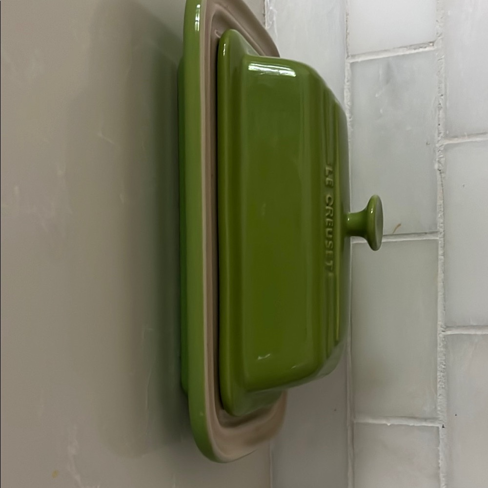 Le Creuset Green and Cream Bakeware Set